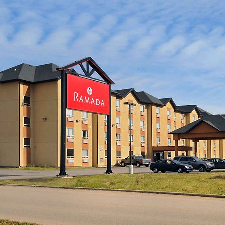 Ramada By Wyndham Cold Lake Exterior foto